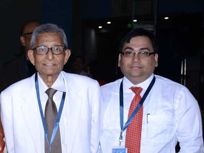  Dr. Abhijit Bhaumik with his mentor, world renowned homeopath Late Dr. Prasanta Banerji